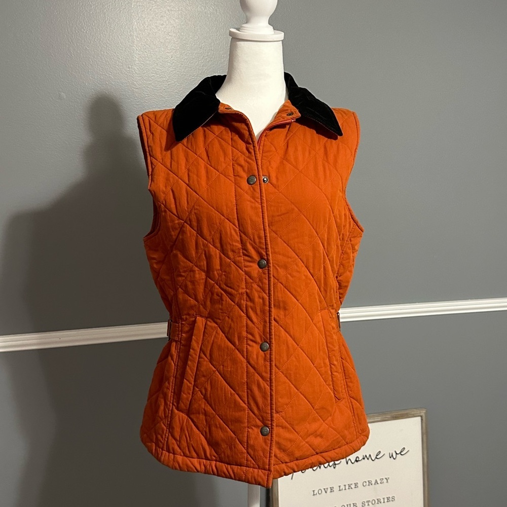 L.L. Bean Woman’s Quilted Vest, Corduroy Burnt Orange, Black Collar.